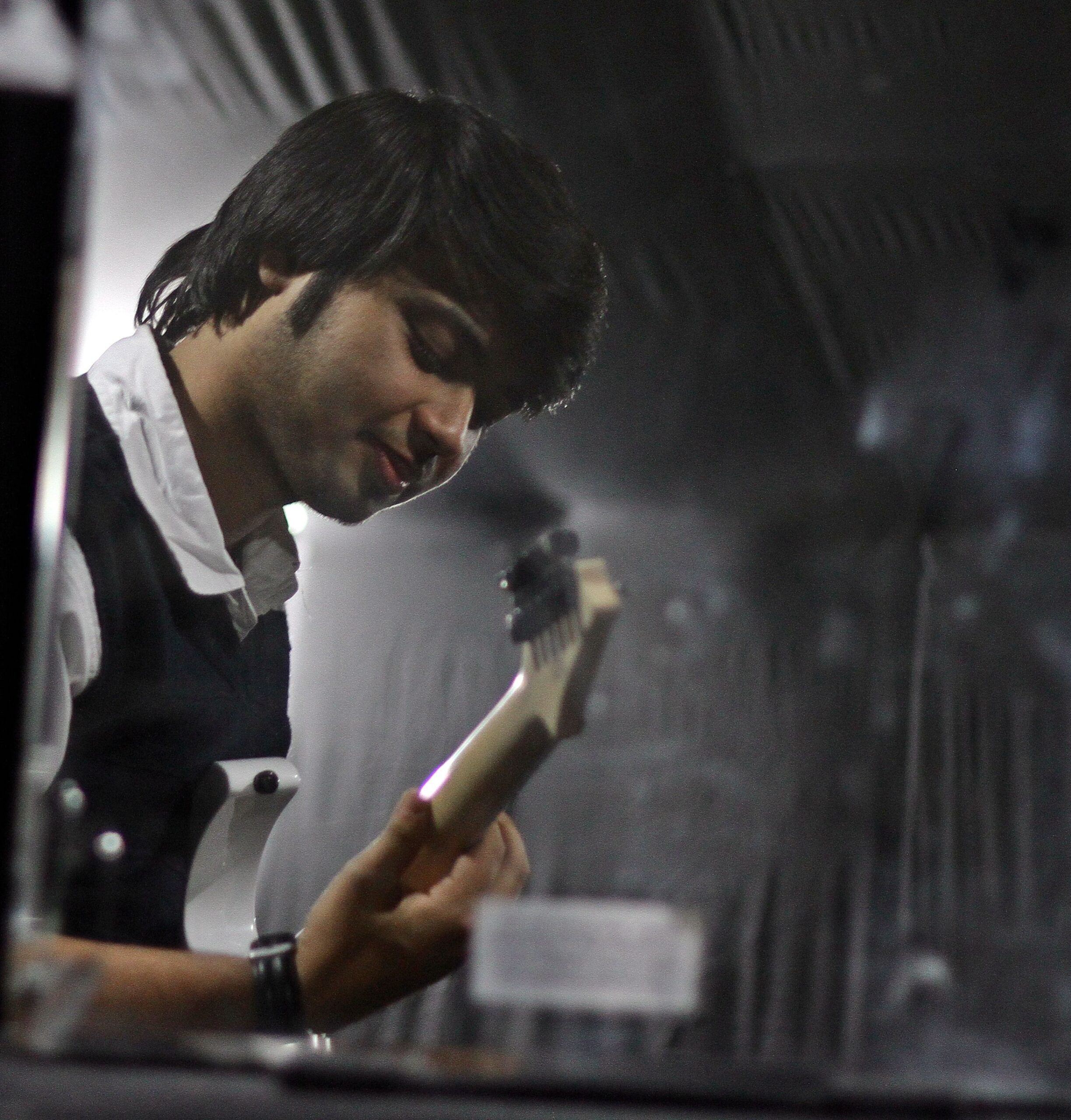 Guitar Classes at Roubles Guitar School by Rohit Guitar Classes at Roubles Guitar School by Rohit